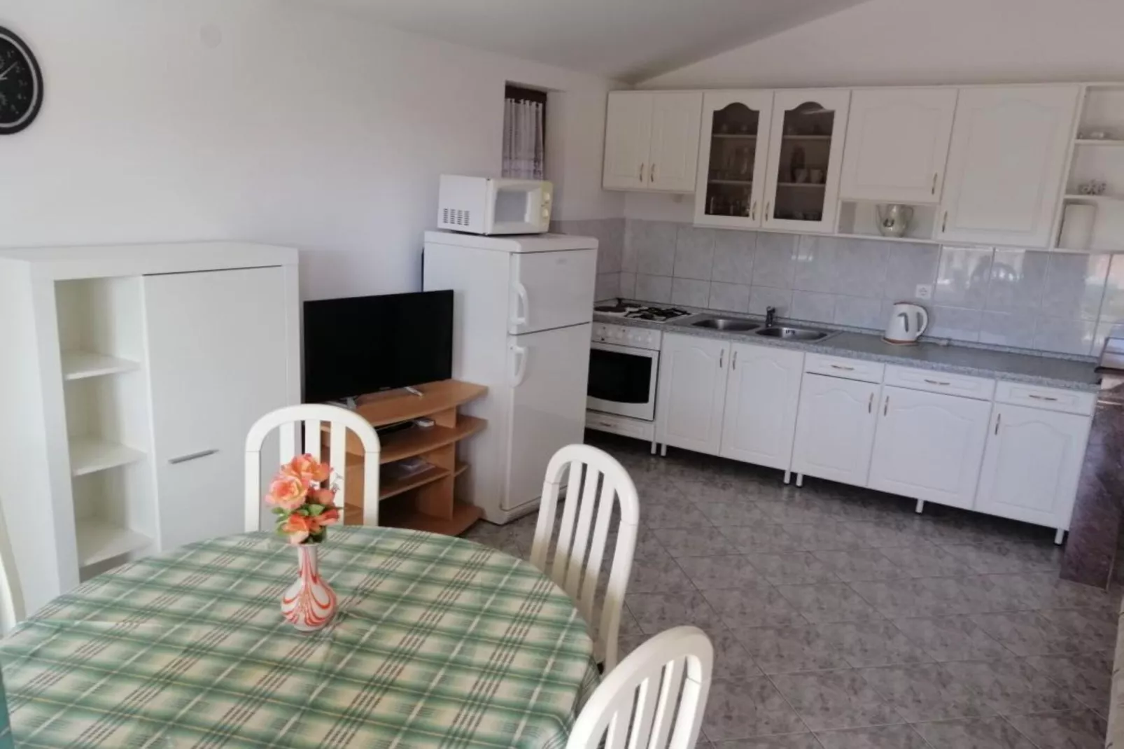 Apartments Milakovic-Kanica - One Bedroom Apartment with Sea View and Terrace (BR. 4)-Buitenlucht