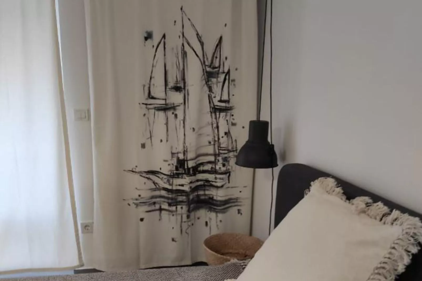 Modern Beachfront Apartments near Šibenik - Comfort Studio Apartment with Balcony and Sea View-Slaapkamer