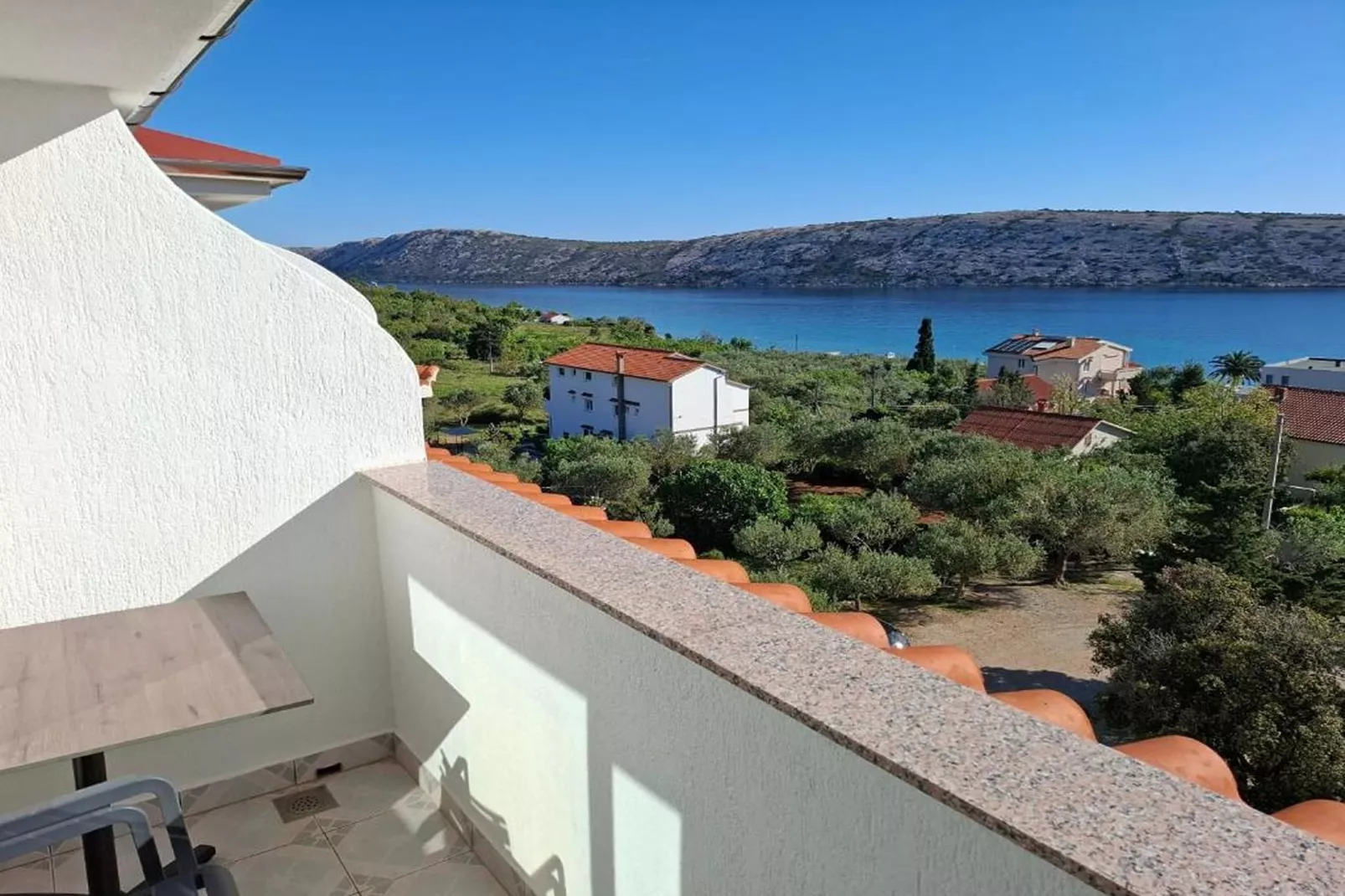 Rab Diving Mirko - One Bedroom Apartment with Sea View (3A)-Terrasbalkon