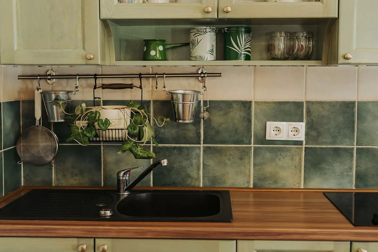 Enchanted Misty Valley Cottage Apartments - Classic One Bedroom Apartment (owner 2)-Keuken