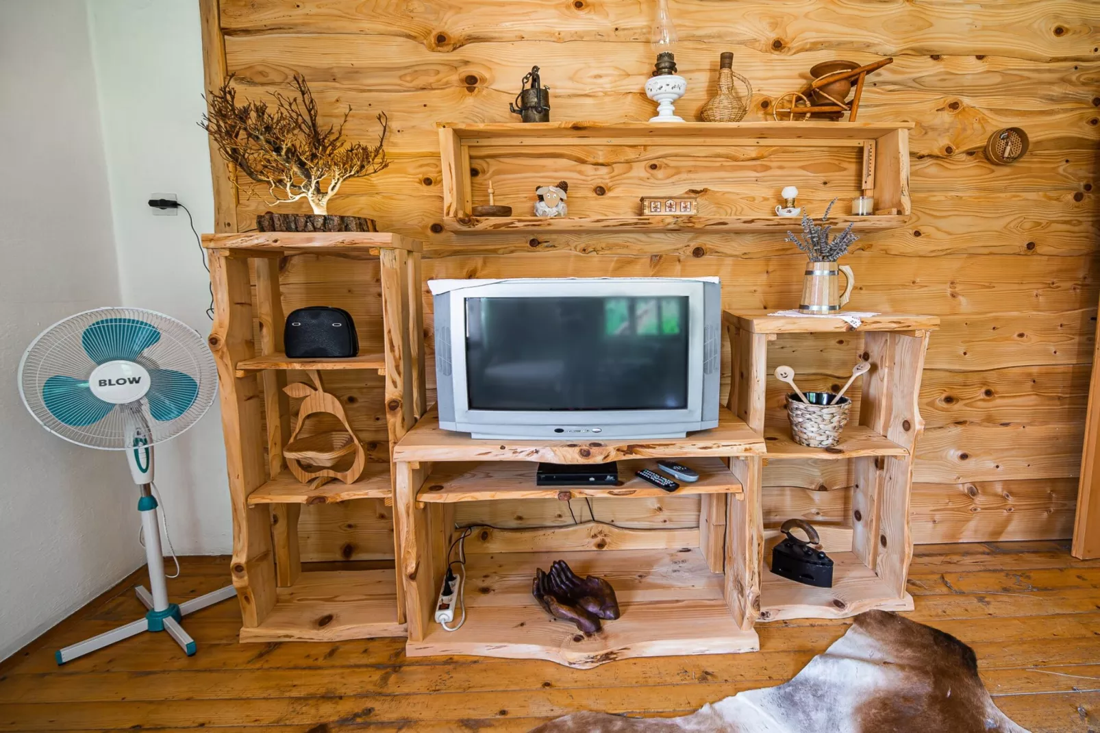 Bloomfield Retreat Country House with Sauna - Three Bedroom Country House-Woonkamer