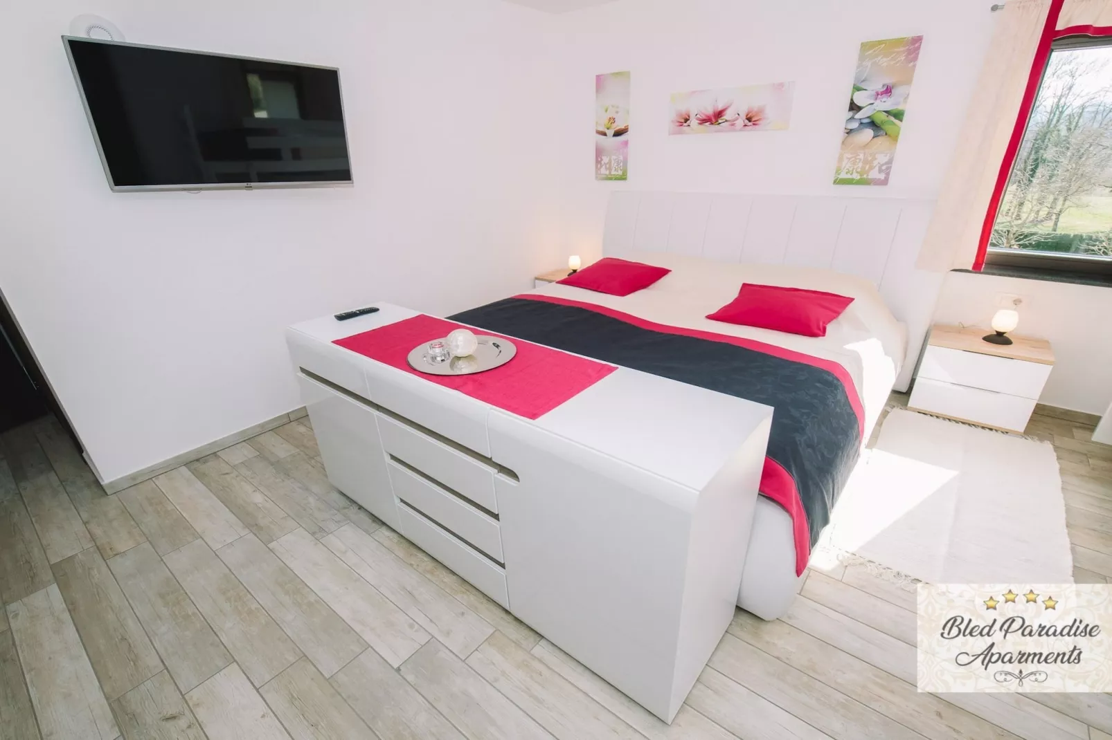 Bled Prestigious and Stylish Apartments - Classic One Bedroom Apartment with Balcony (owner 4)-Slaapkamer