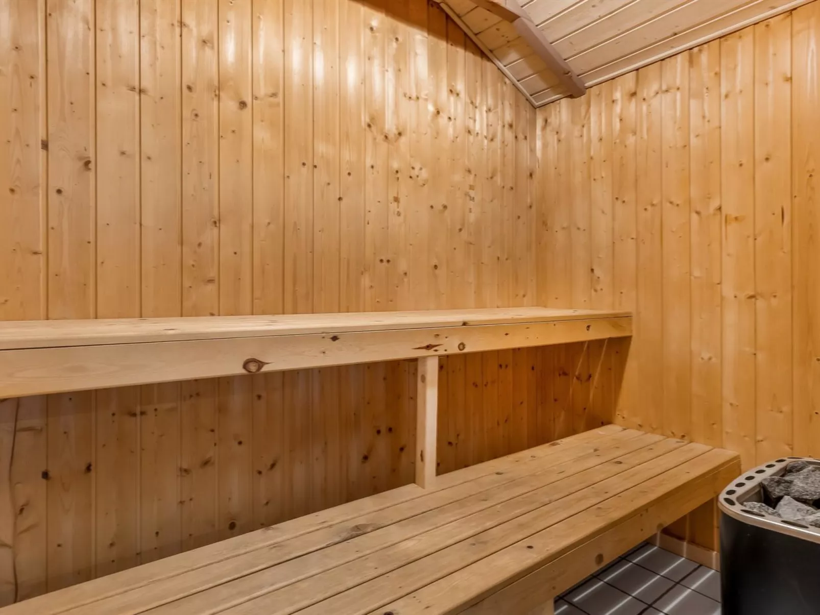 "Joonatan" - 900m from the sea-Binnen