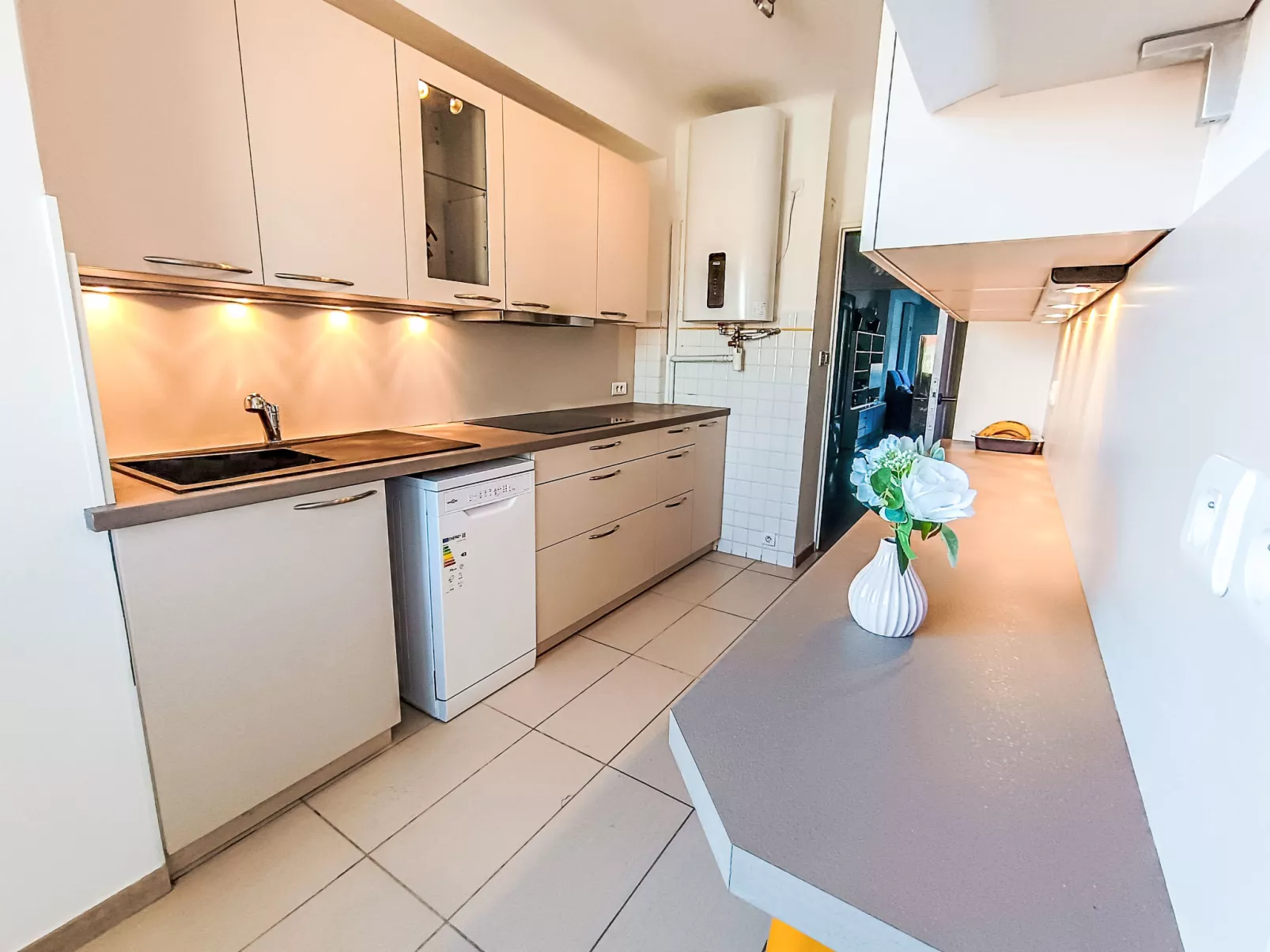 Le Victor Hugo-Binnen