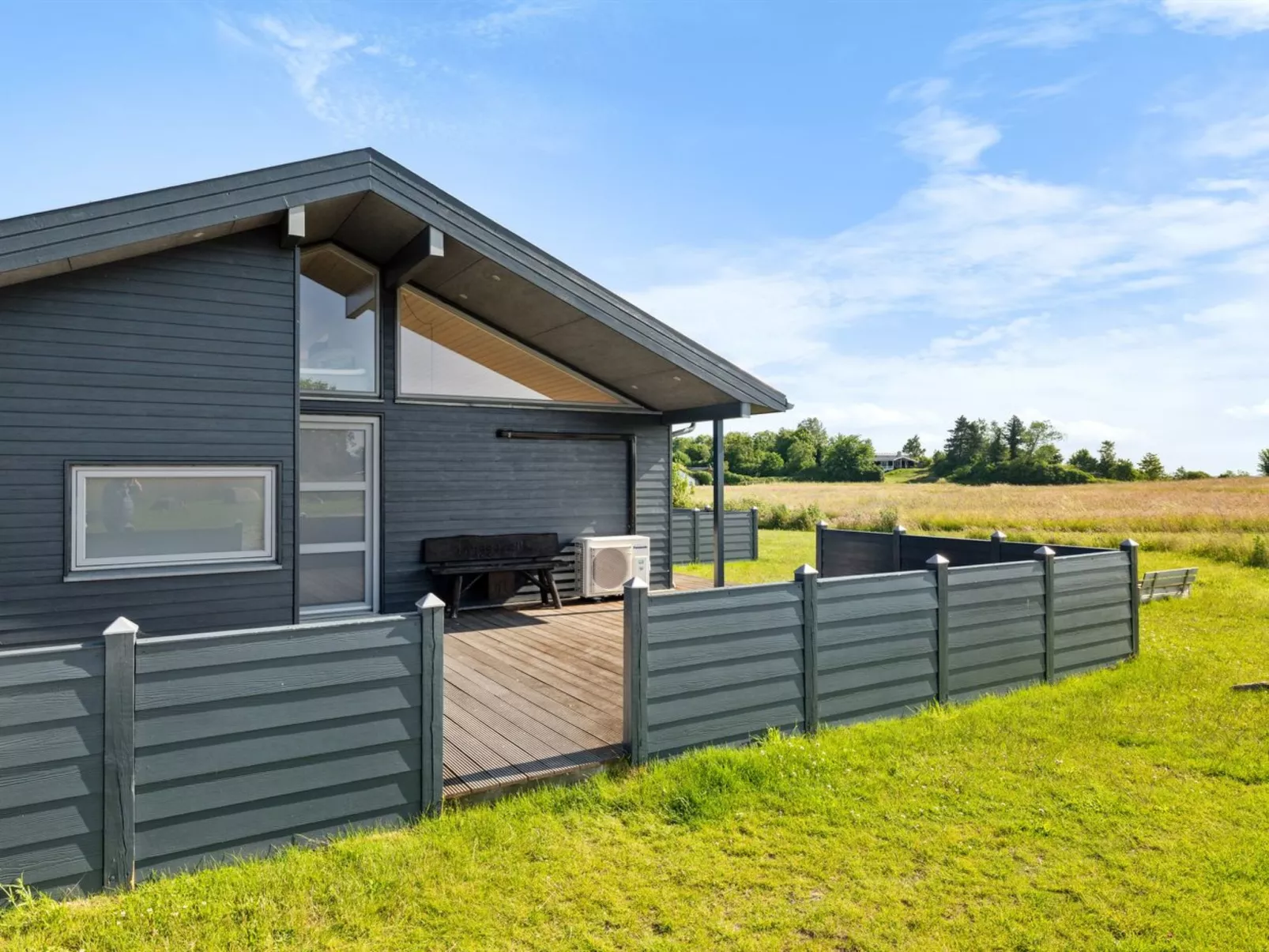 "Konsta" - 300m from the sea-Buiten