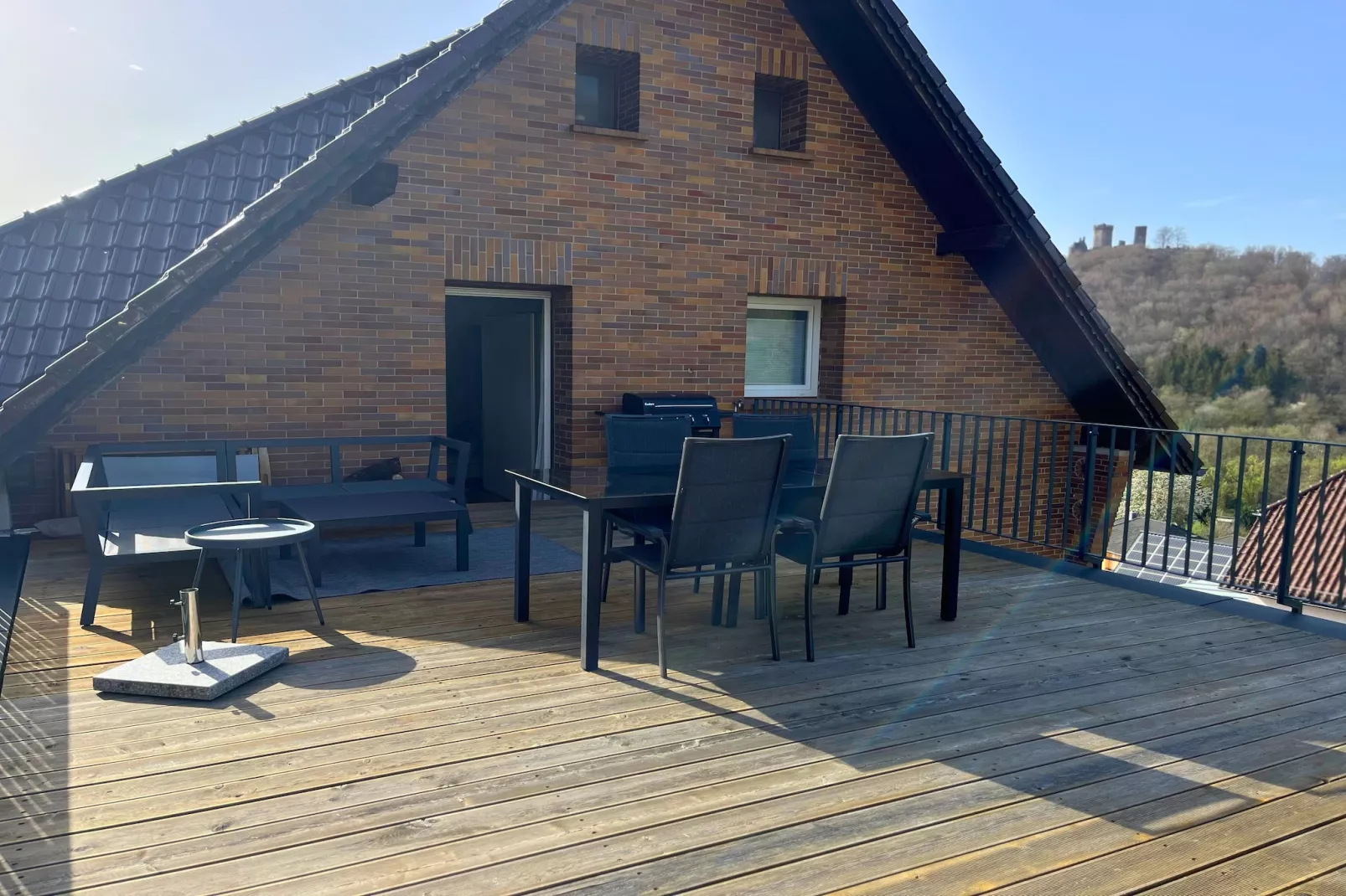 Ferienwohnung Eifelglück mit Dachterrasse-Terrasbalkon