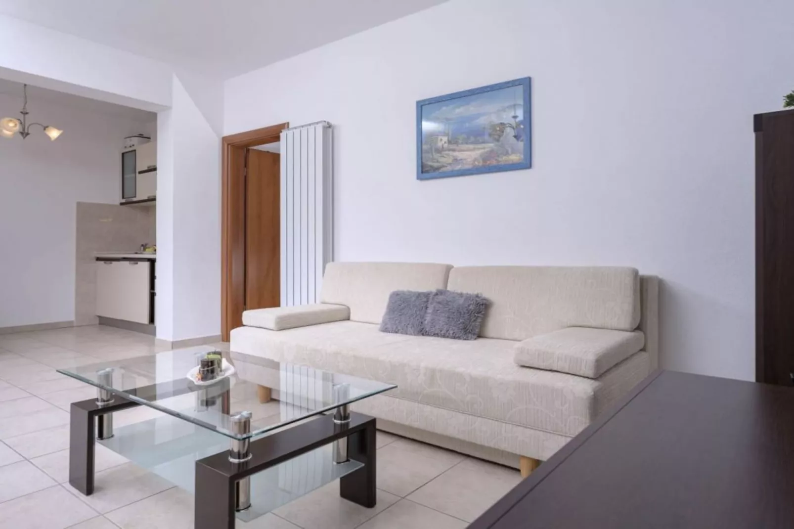 One Bedroom Apartment with Balcony and Sea View 2-Eetkamer