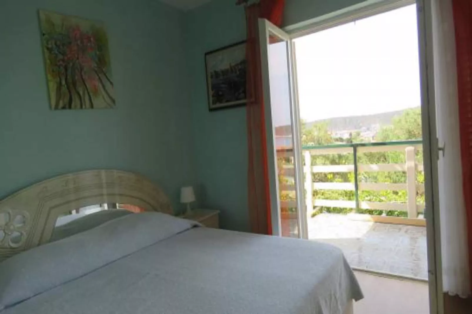 Serene Barbat Escape with Just Minutes from the Beach - One Bedroom Apartment with Balcony 1