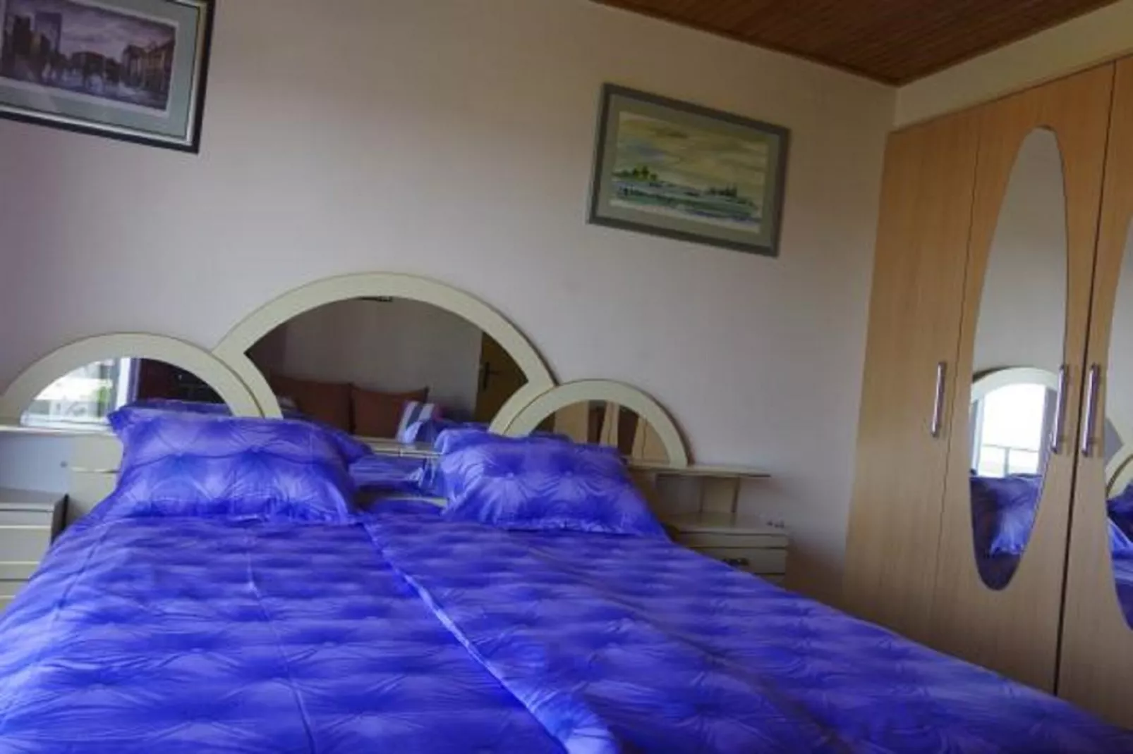 Serene Barbat Escape with Just Minutes from the Beach - One Bedroom Apartment with Balcony 2-Slaapkamer