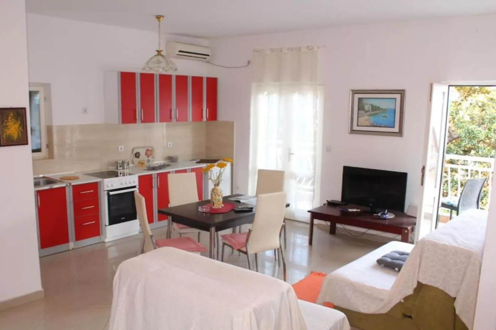 City & Sea Escape – A Perfect Stay in Herceg Novi - Two Bedroom Apartment with Seaview-Keuken