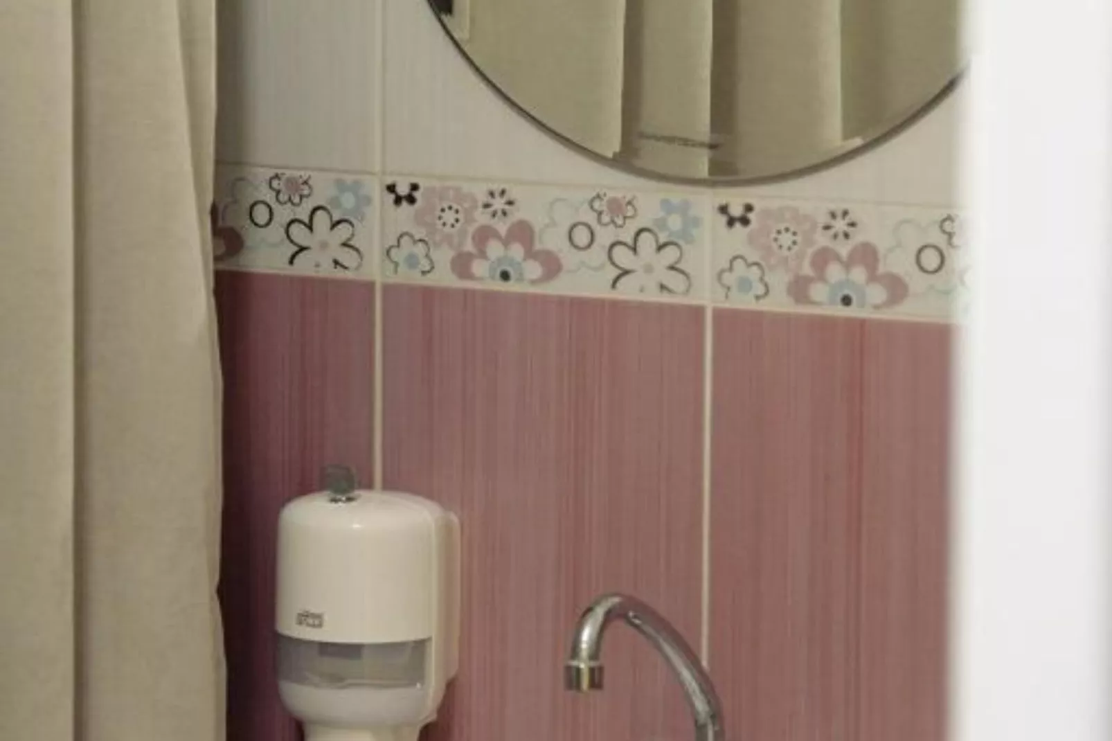 Charming & Cozy Apartment Close to Kotor Old Town - Two Bedroom Apartment-Badkamer