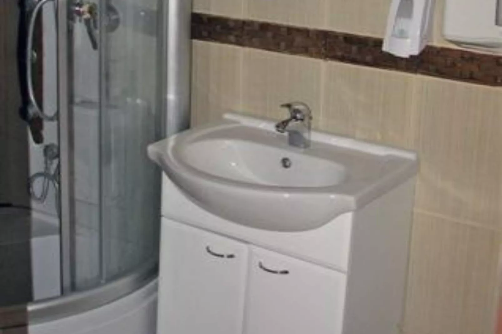 Villa Apartments Kumbor President - Two Bedroom Apartment With Sea View (Aruba)-Badkamer