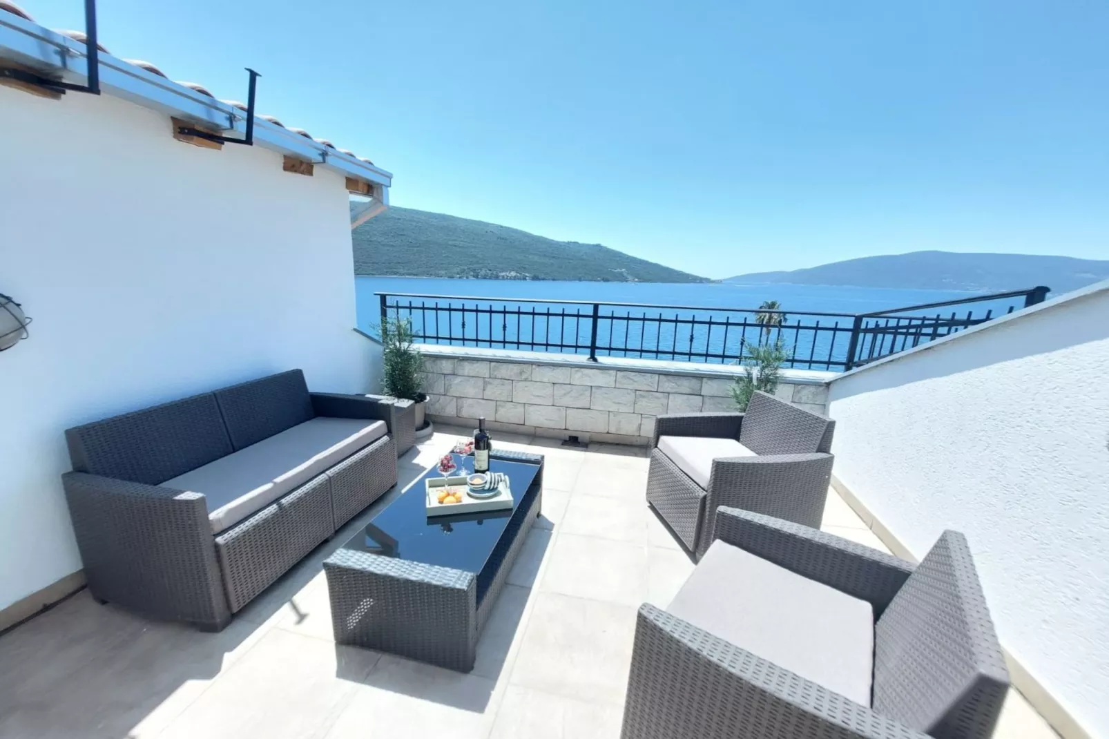 Villa Apartments Kumbor President- Two Bedroom Apartment With Sea View (Alba)-Terrasbalkon