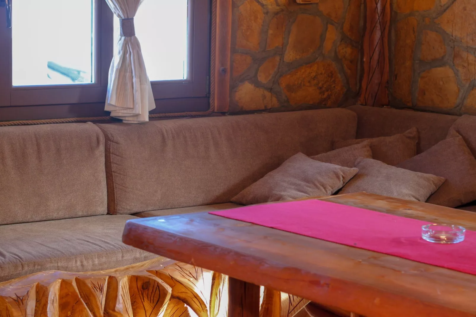 Ethno Village Dolina Mira - Three Bedroom Holiday Home - (Jahorina)-Woonkamer