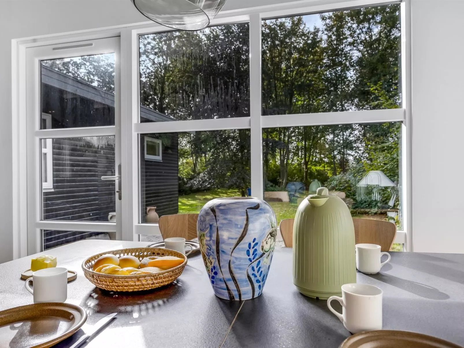 "Cornel" - 300m from the sea-Binnen