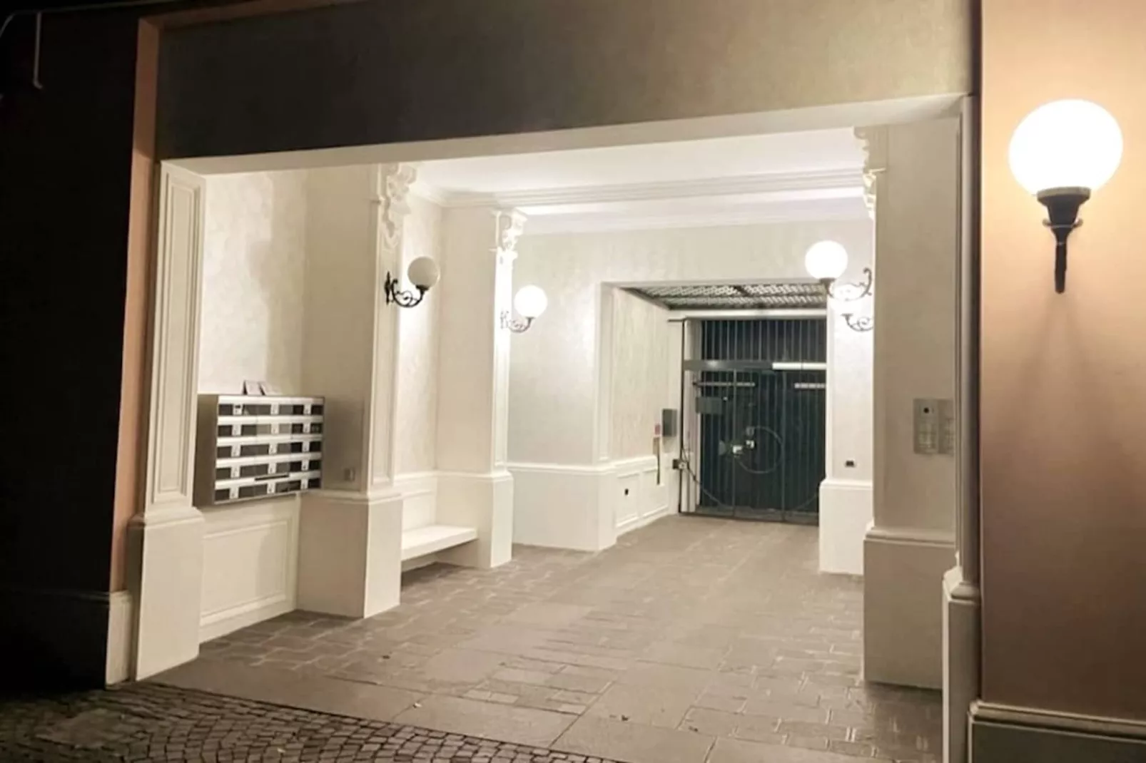 Losanna 46-Hal-ontvangst