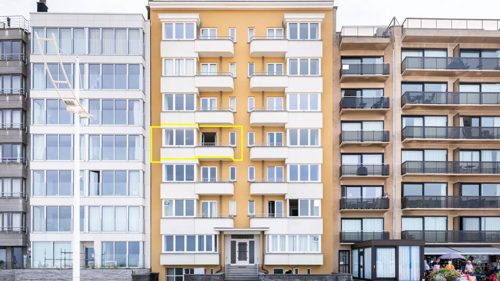 Nepto troisième-Buitenkant zomer