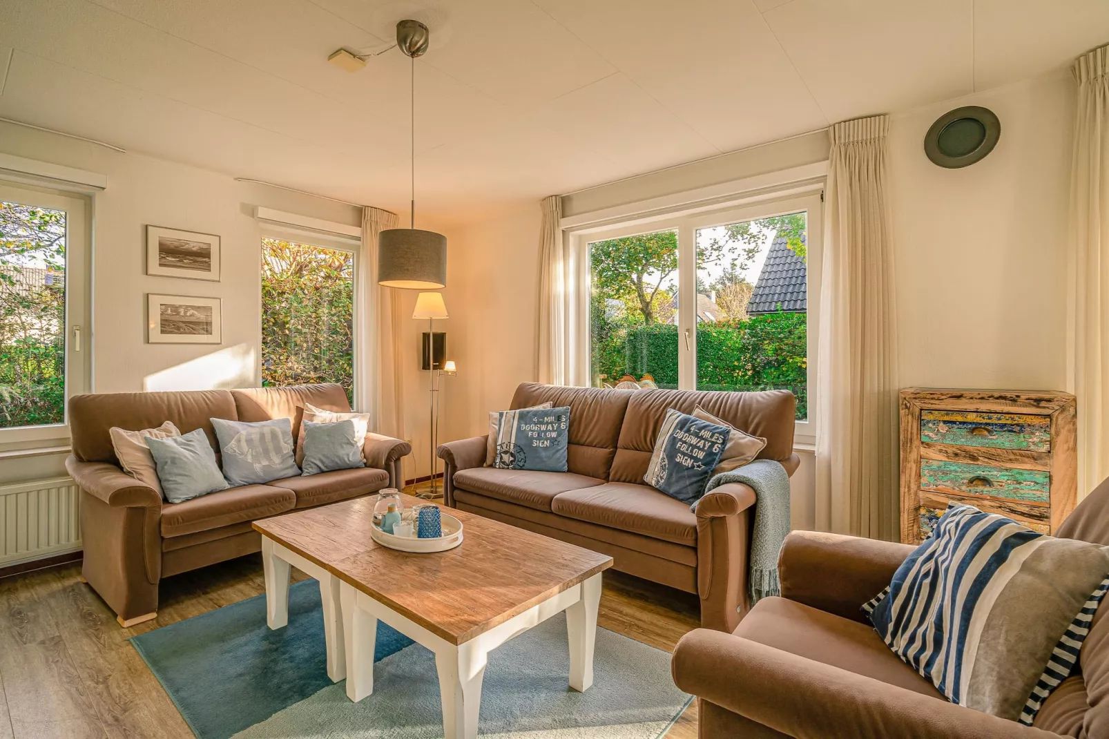 Kamperfoelie 65-Woonkamer