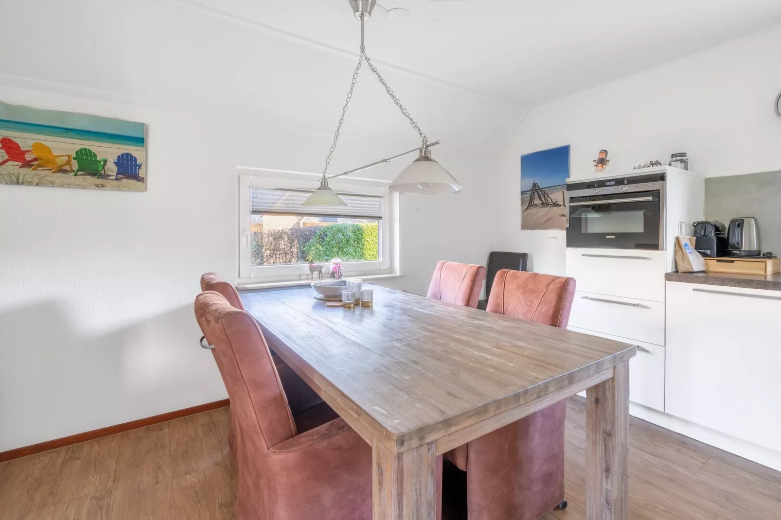 Kamperfoelie 75-Eetkamer