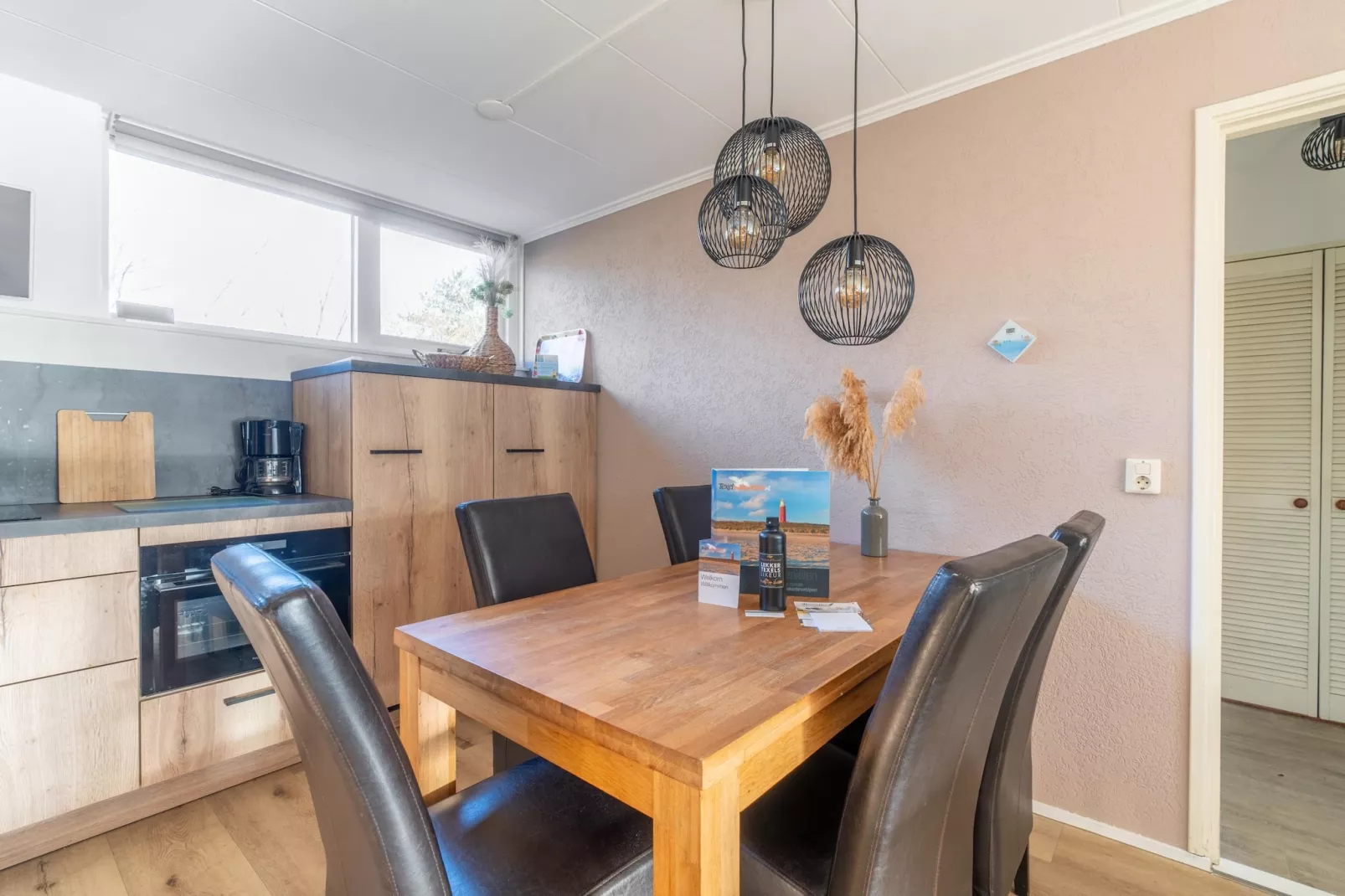 De parel 164-Eetkamer