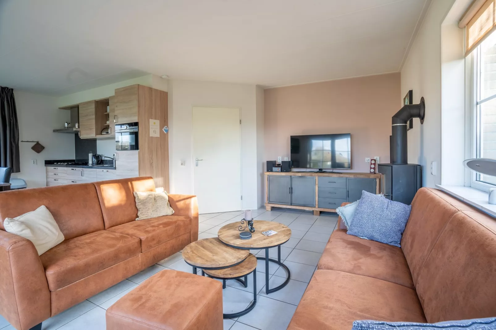 De Annabella 13- De Tjiftjaf-Woonkamer