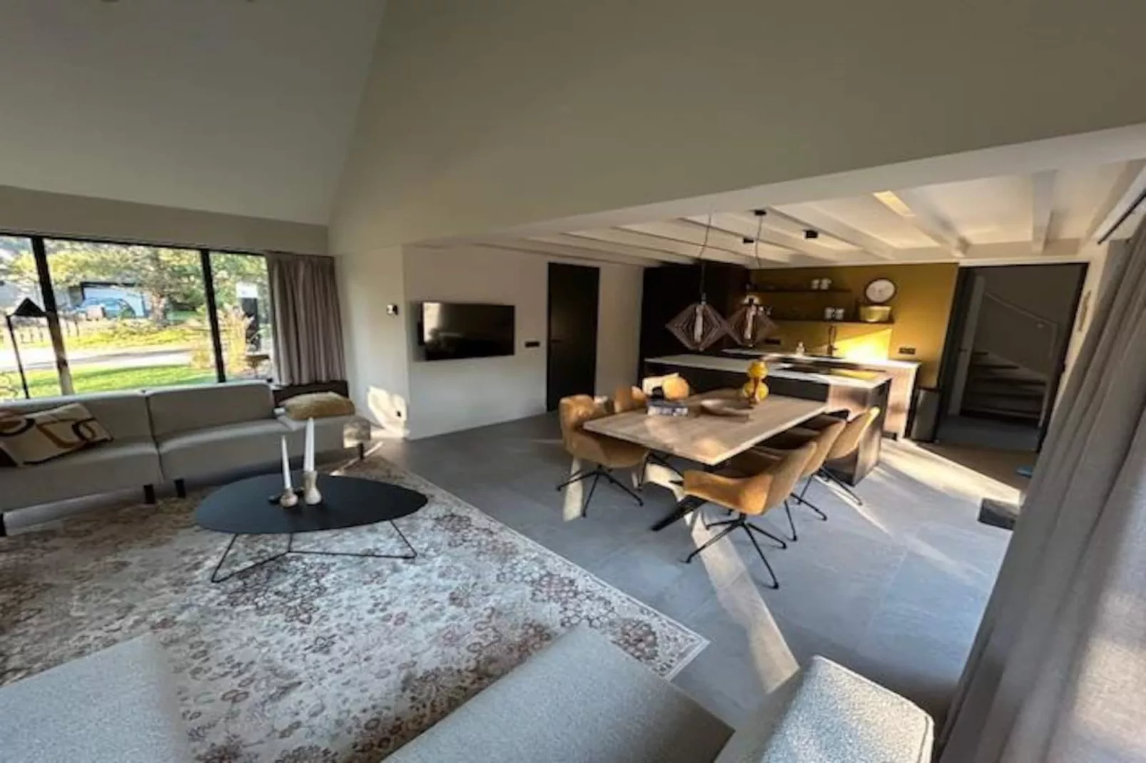 Sun (6p)-Image-tags.