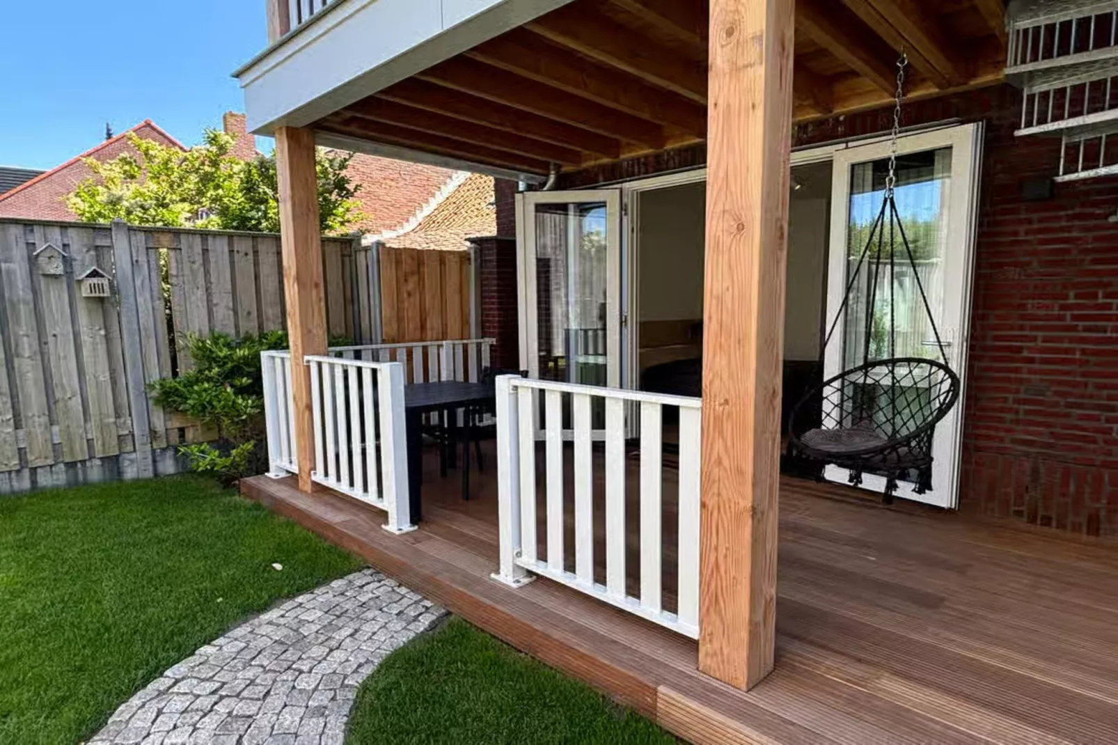 Plein 40 Lodge 9 - New-Hal-ontvangst