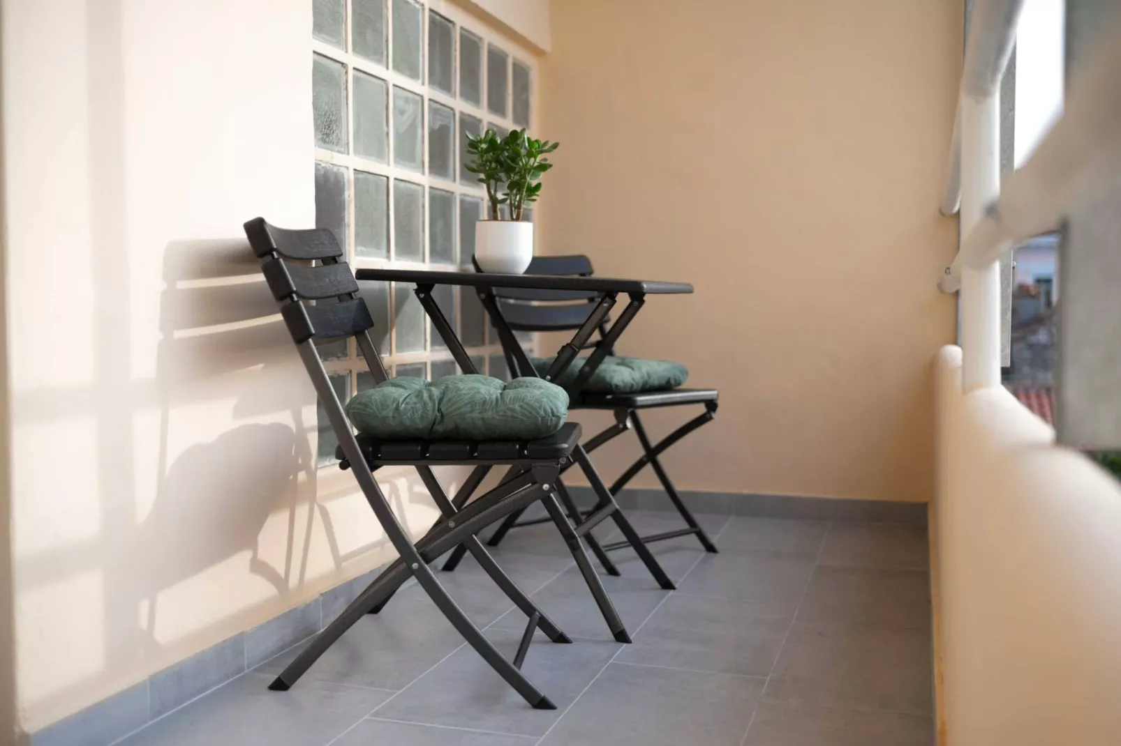 Sunset apartment Kalelarga-Terrasbalkon