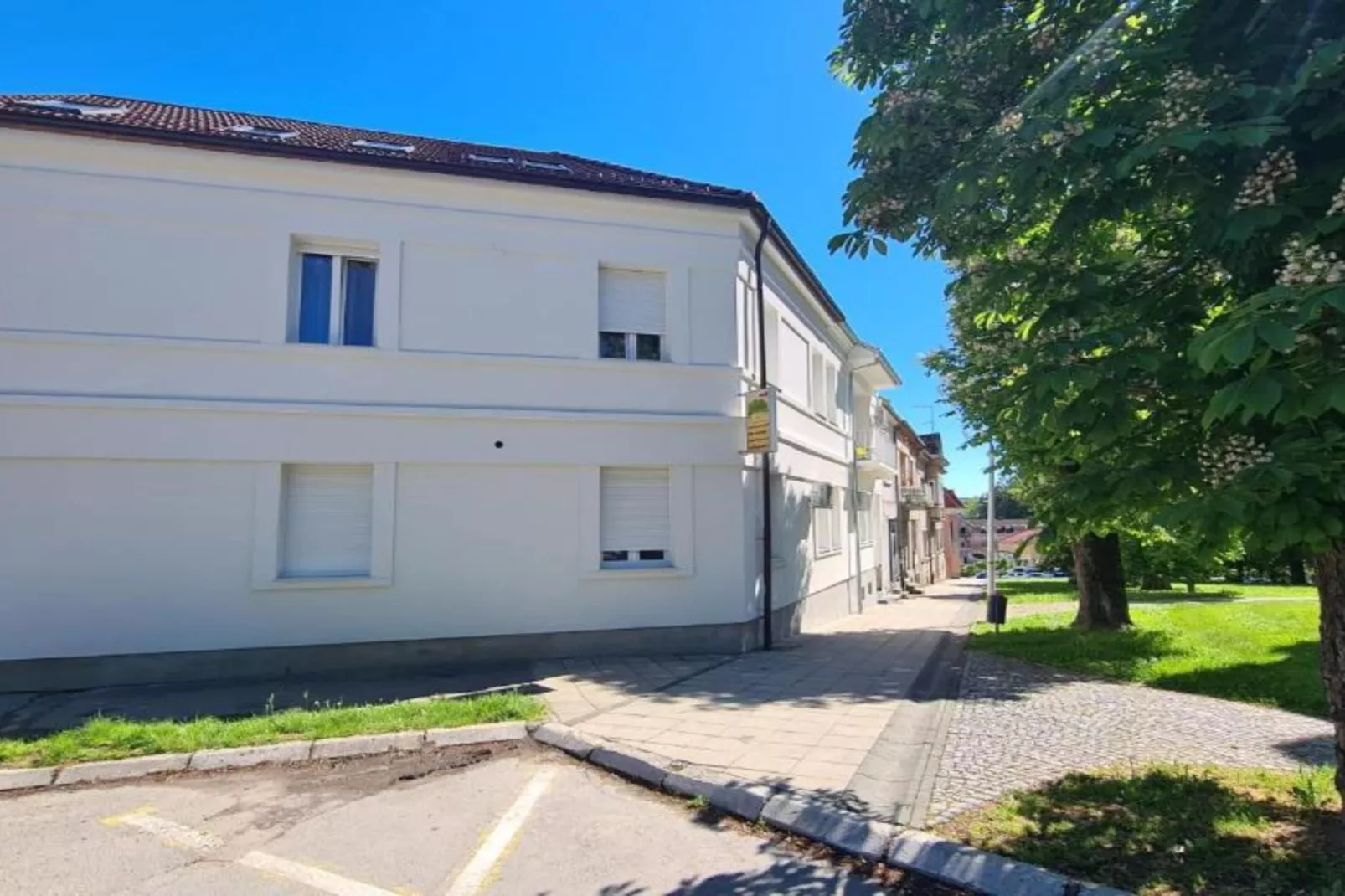 Ginko Rooms - Double or Twin Room With Private Bathroom (A5)-Buitenlucht