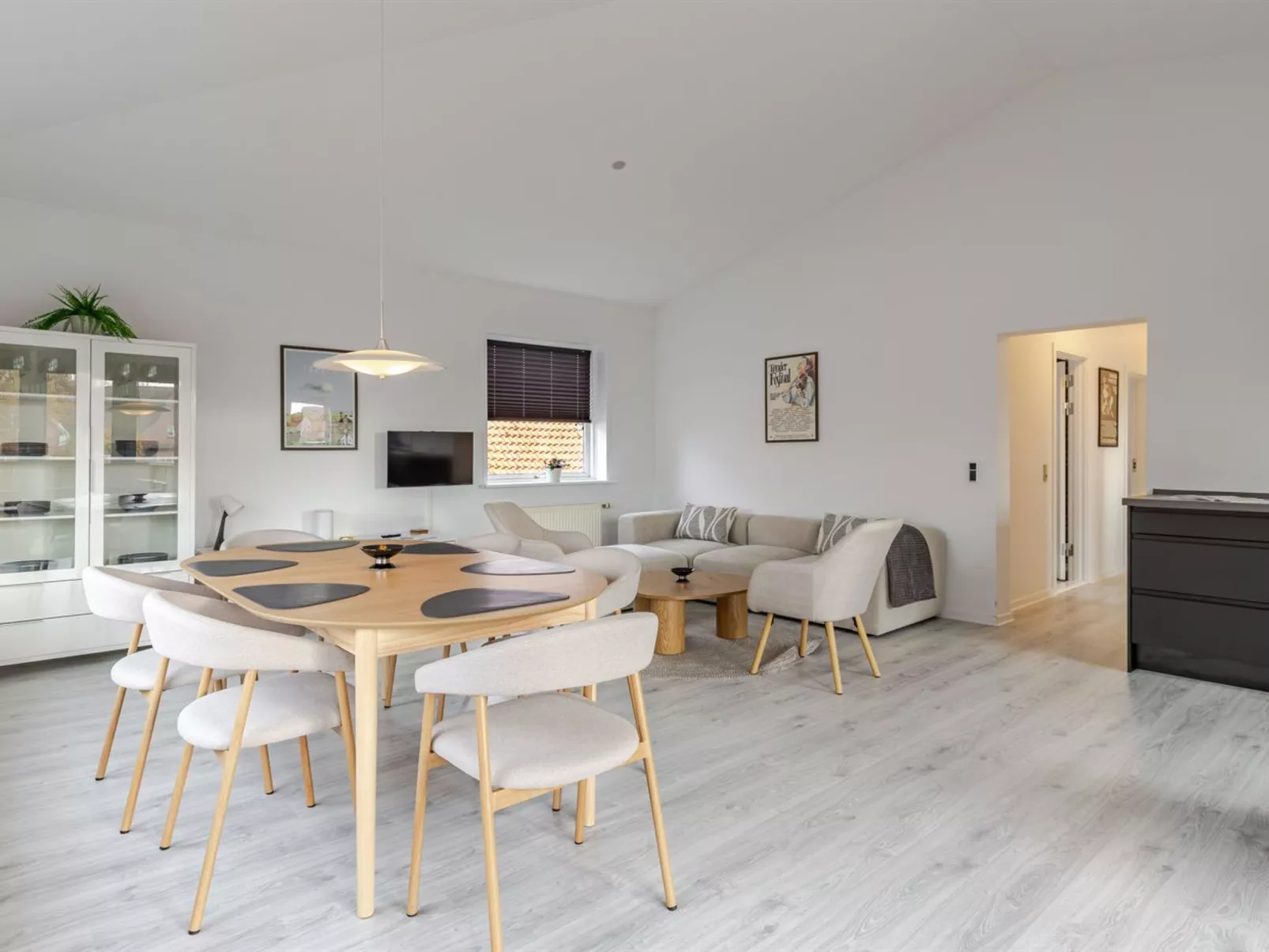 "Fader" - 31km from the sea-Binnen