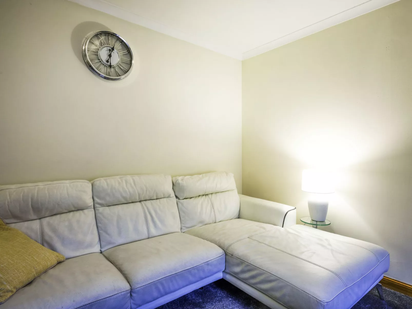 Pitgaveny Apartment-Binnen