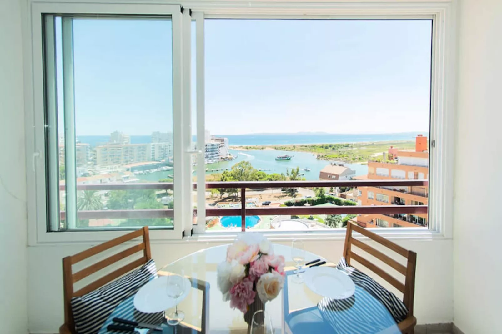 Studio à Roses-Niet-getagd