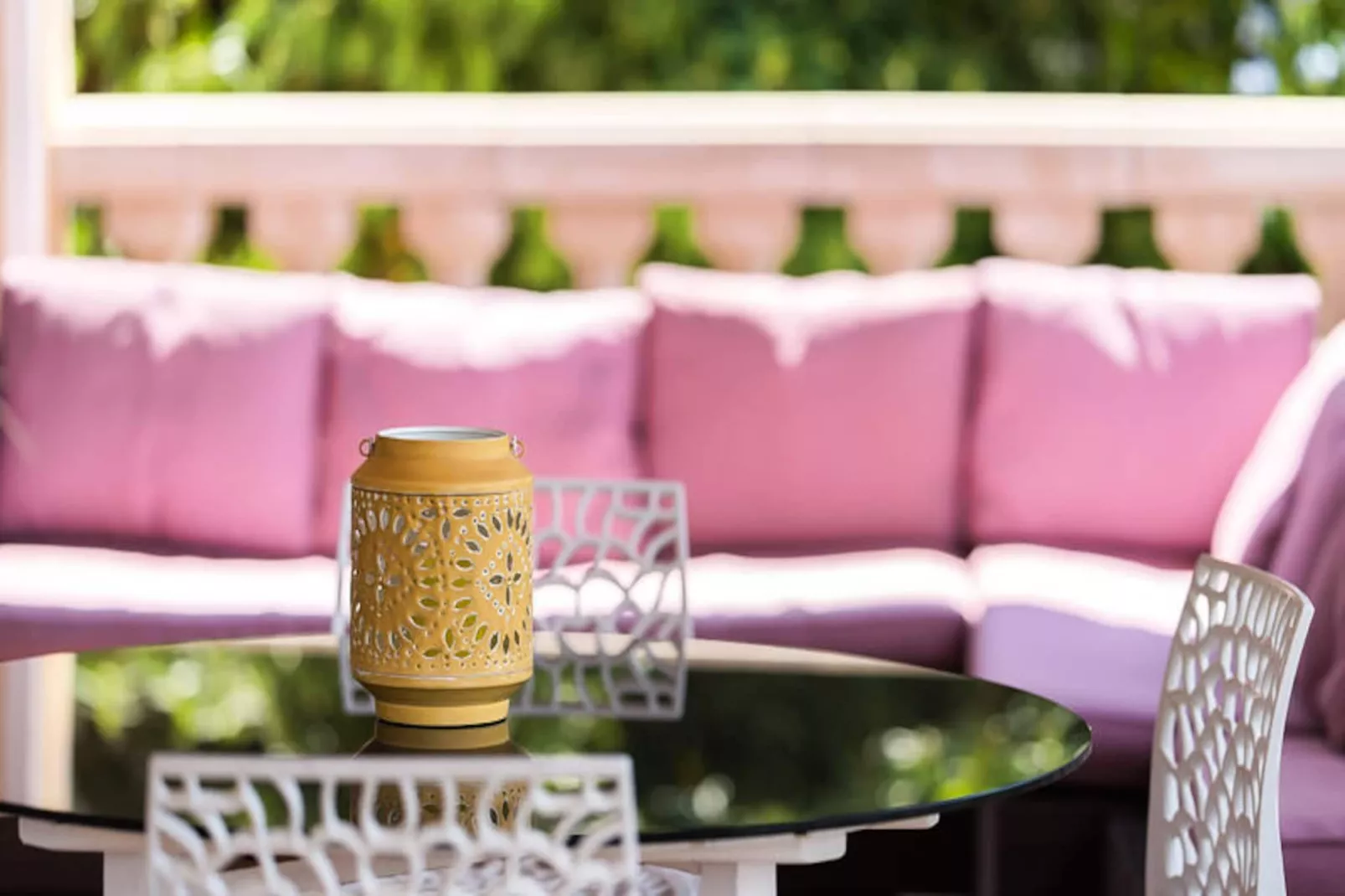 Maison à Roses-Niet-getagd