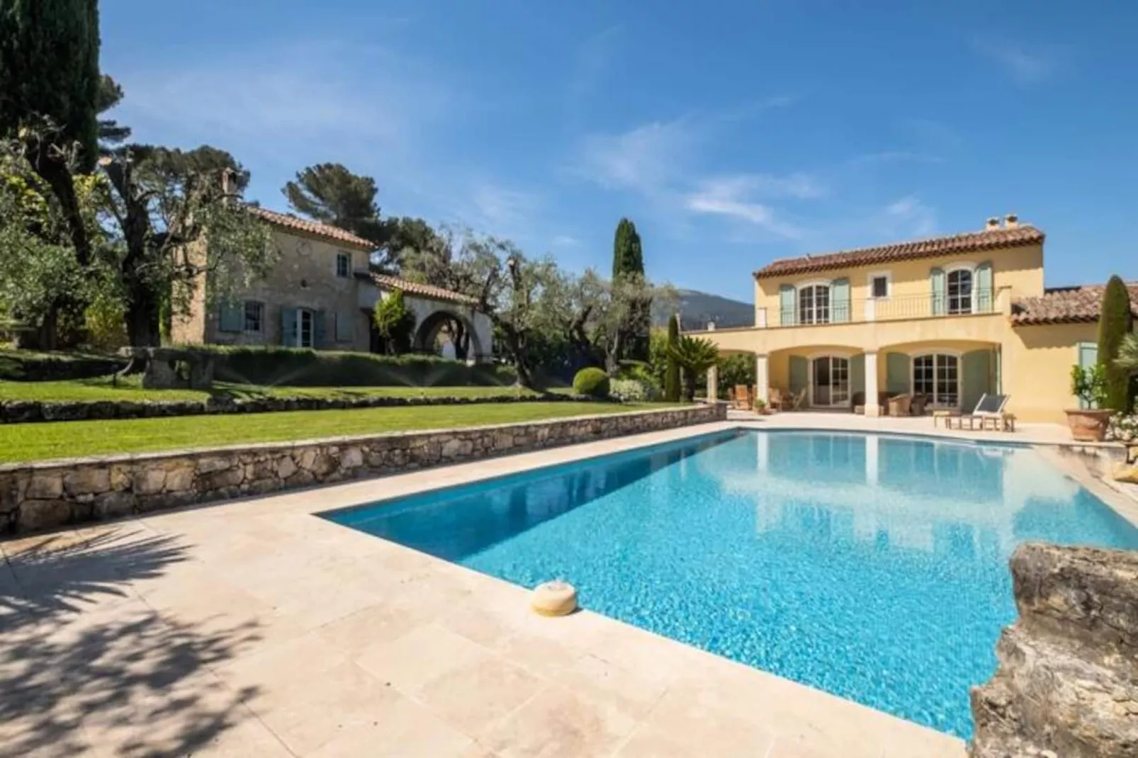 Résidence Bijou De 280m2 Et Piscine à Débordement Au Calme Absolu-Niet-getagd