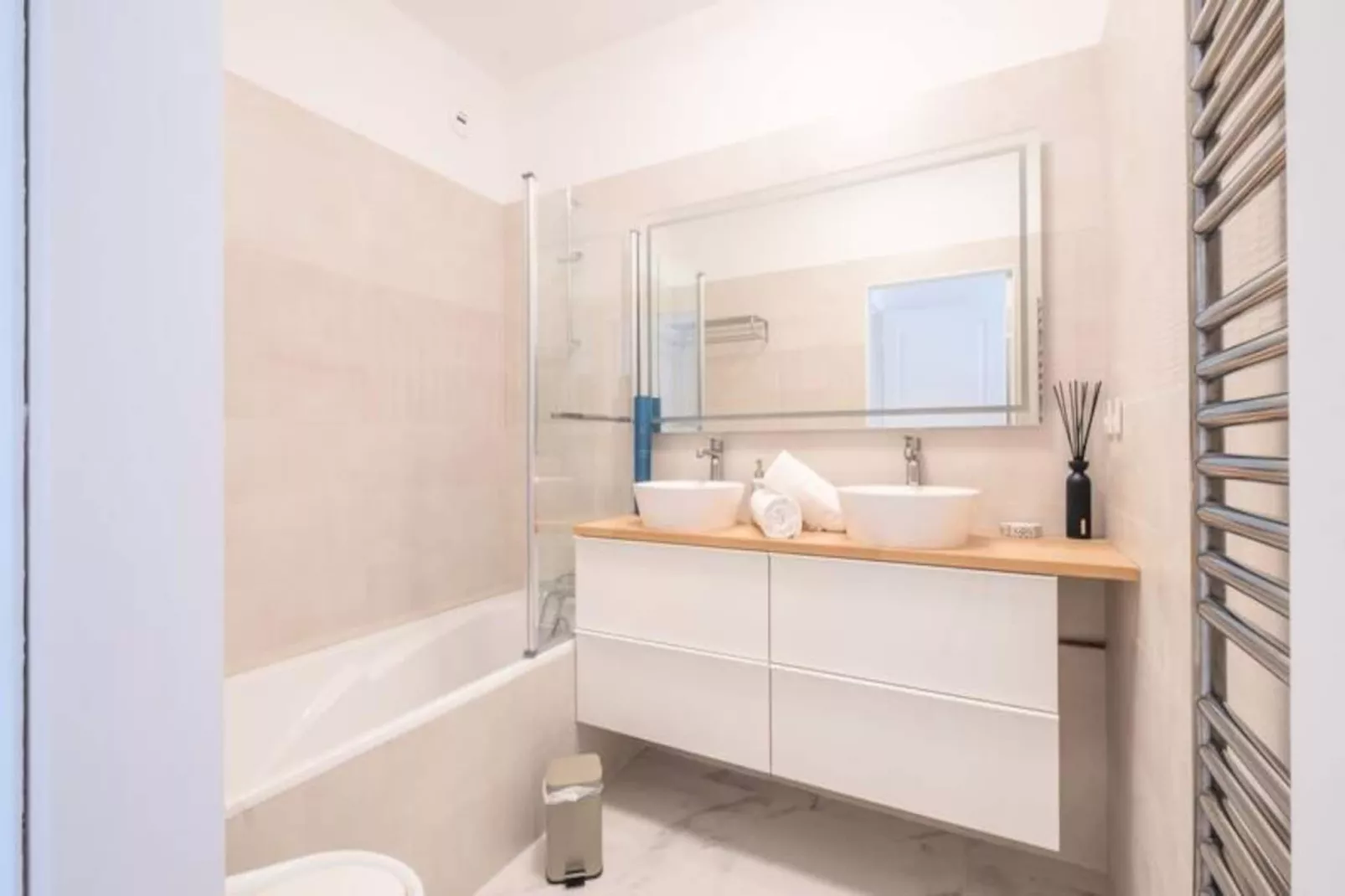 Résidence Rare ! Superbe 3 Pi&egrave;ces Avec Jardin Face &agrave; La Mer-Niet-getagd