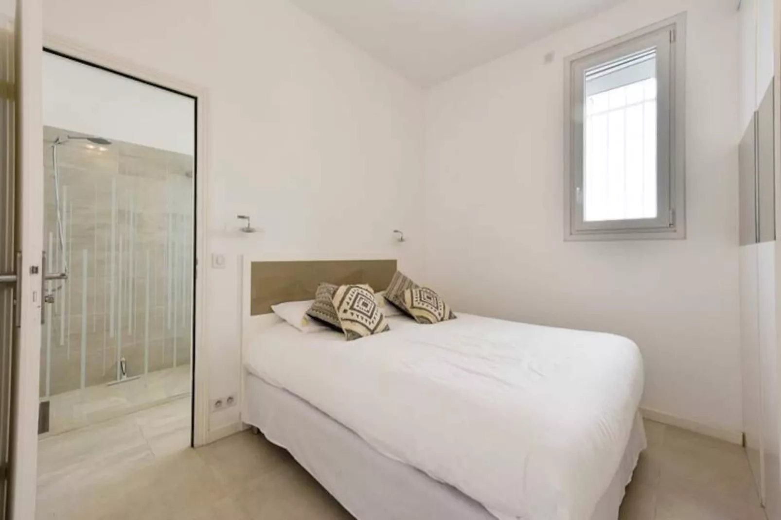 Résidence Rez-de-jardin, Plages à Pied Et Garage-Niet-getagd