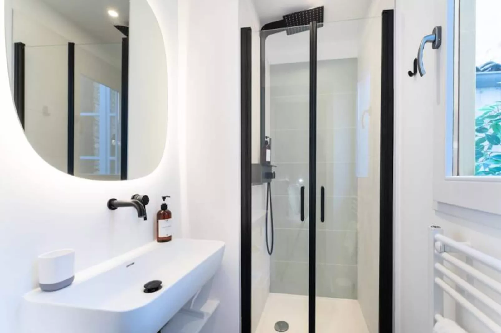 Appartement Place Pey Berland Avec Balcon Et Parking-Niet-getagd