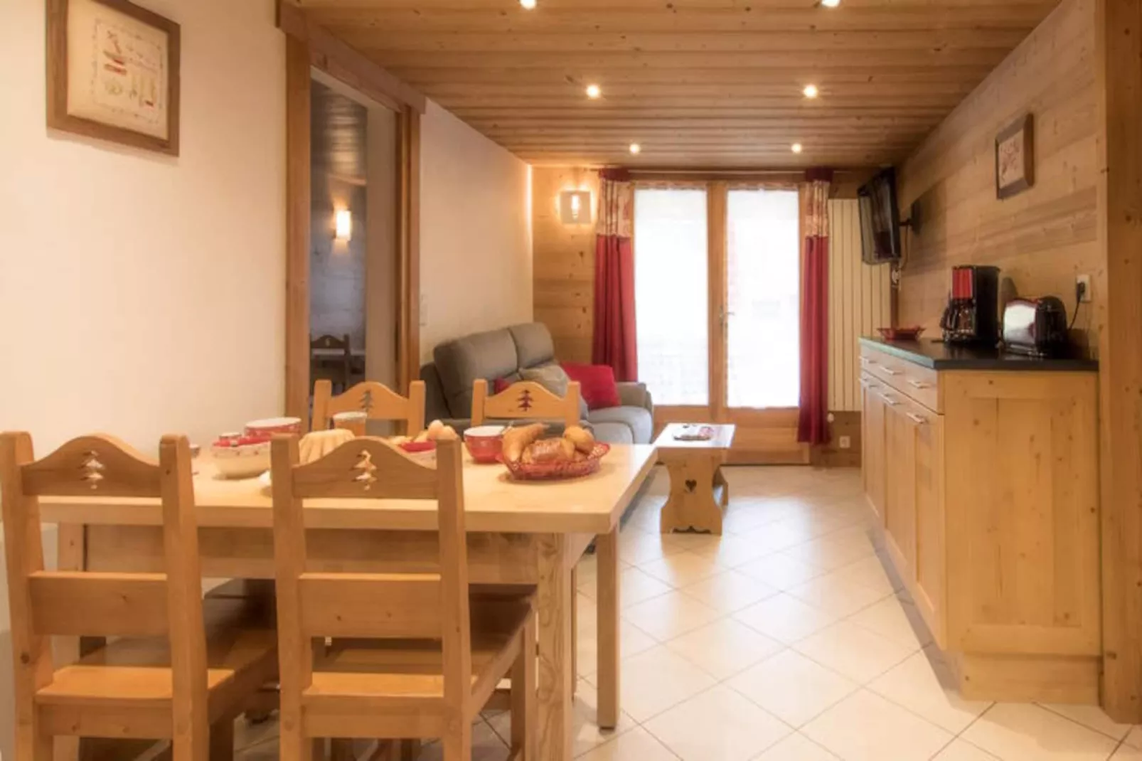 Résidence Solaret - Violettes-Niet-getagd