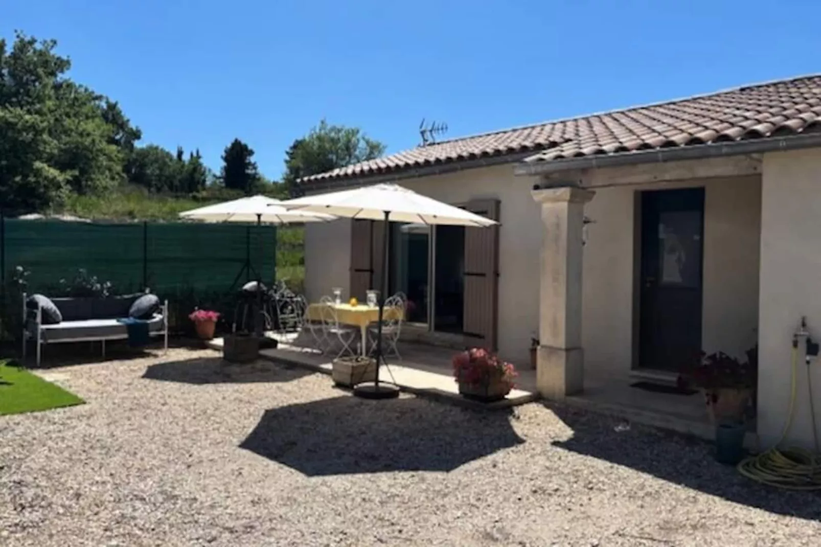 La Lacoste : Charme Et Vue Sur Le Luberon-Niet-getagd