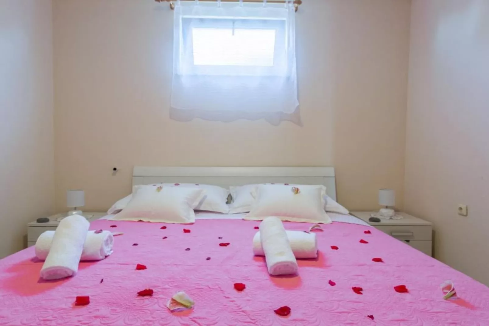 Holiday House BALEN with Swimming Pool - Six Bedroom Holiday House With Pool-Slaapkamer