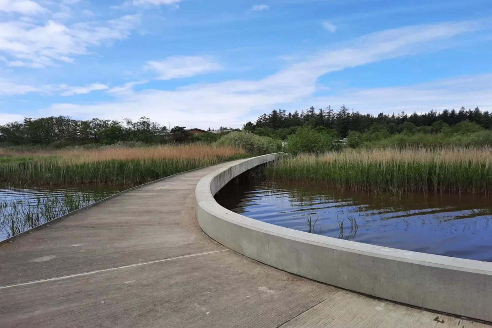 Betoverende toevluchtsoord in Henne Stad-By Traum-Waterzicht