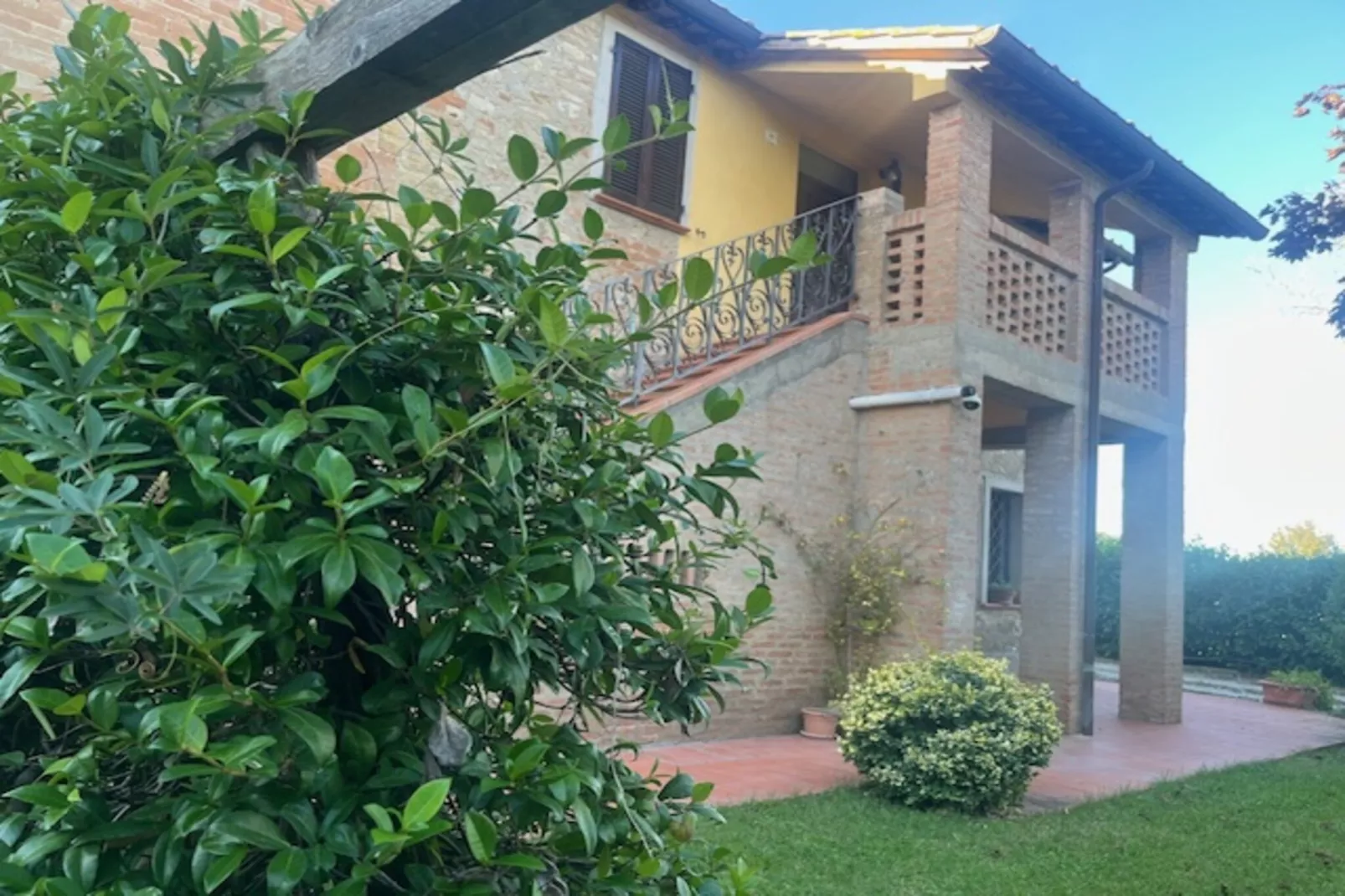 Appartamento Casale dei Girasoli-Tuinen zomer