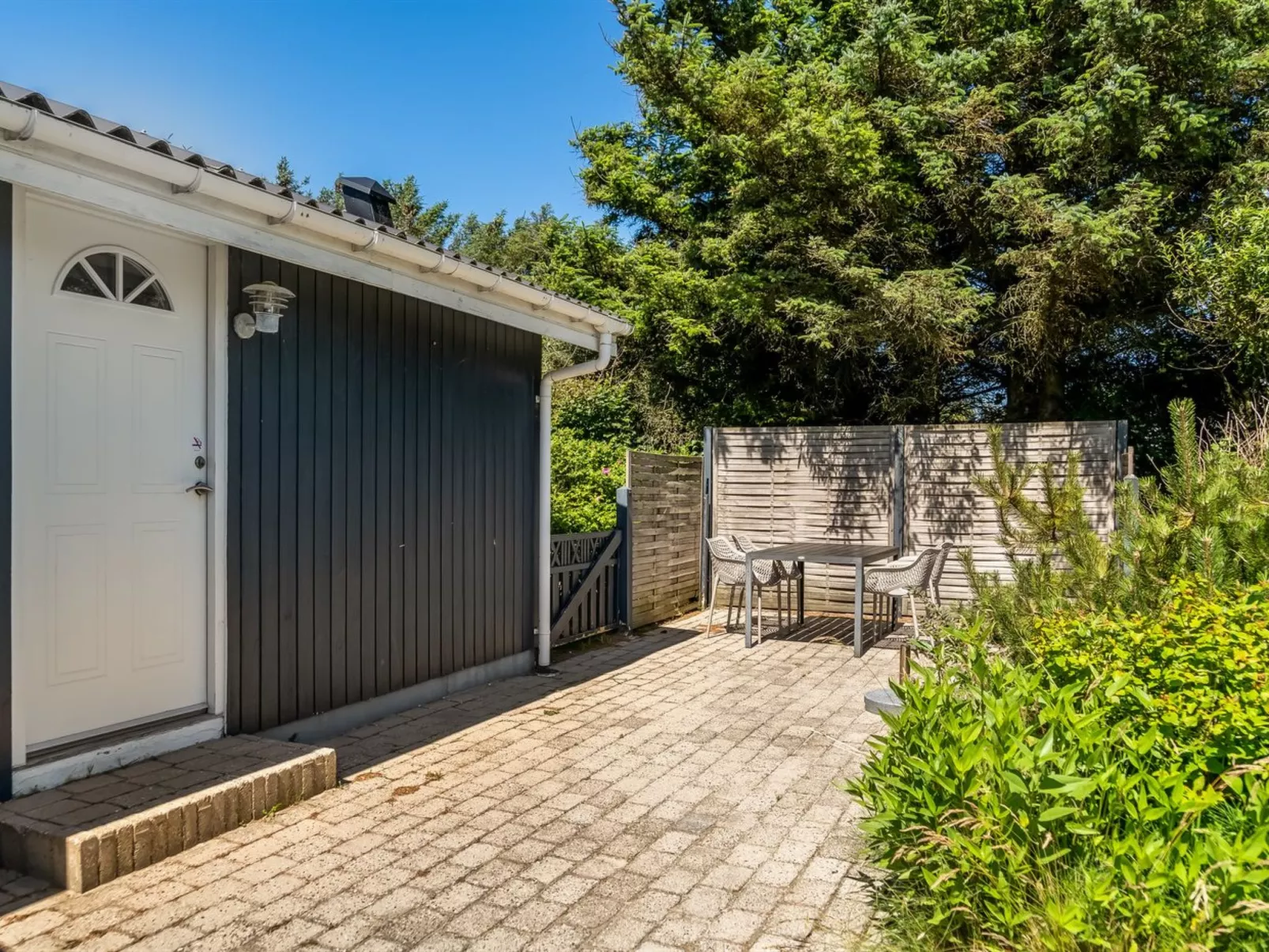 "Vilhelmiina" - 350m from the sea-Buiten