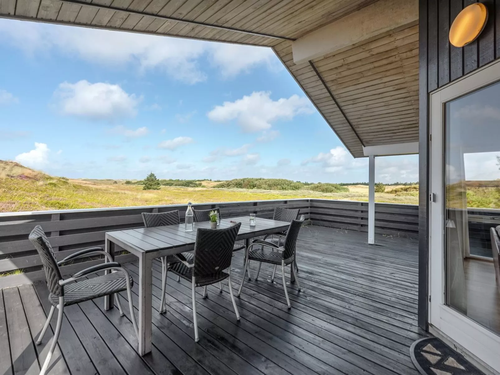 "Electra" - 500m to the fjord-Buiten