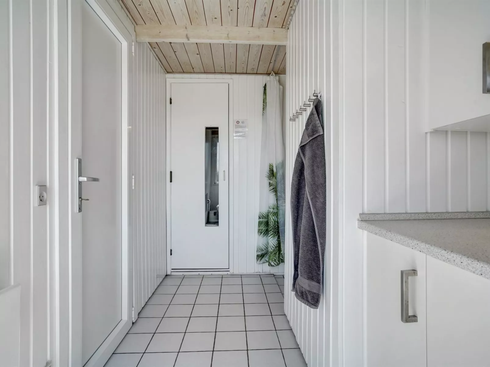 "Hermund" - 110m from the sea-Binnen