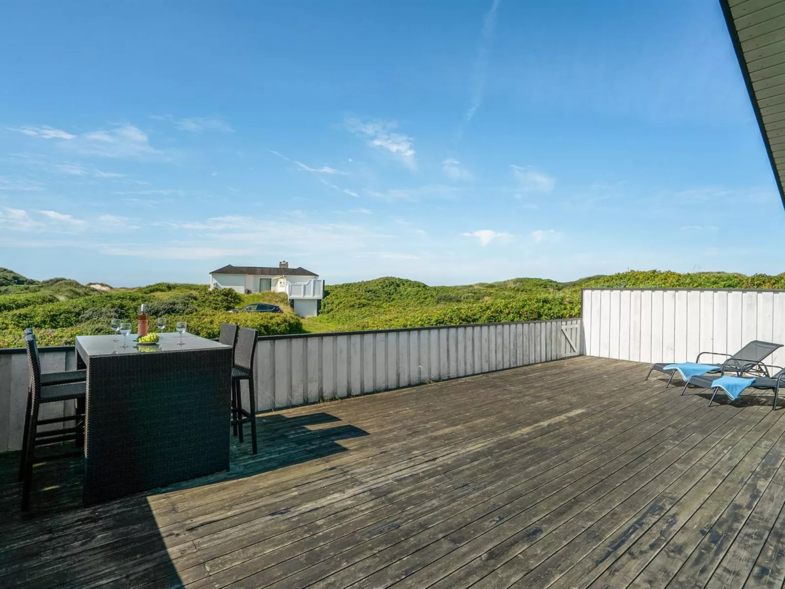 "Rutha" - 45m from the sea-Buiten