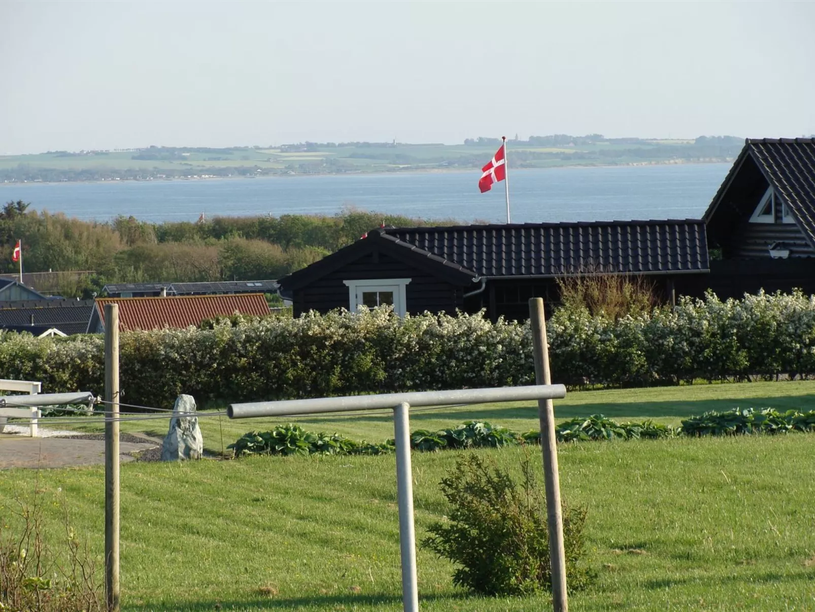 "Brynjolf" - 350m to the fjord-Buiten