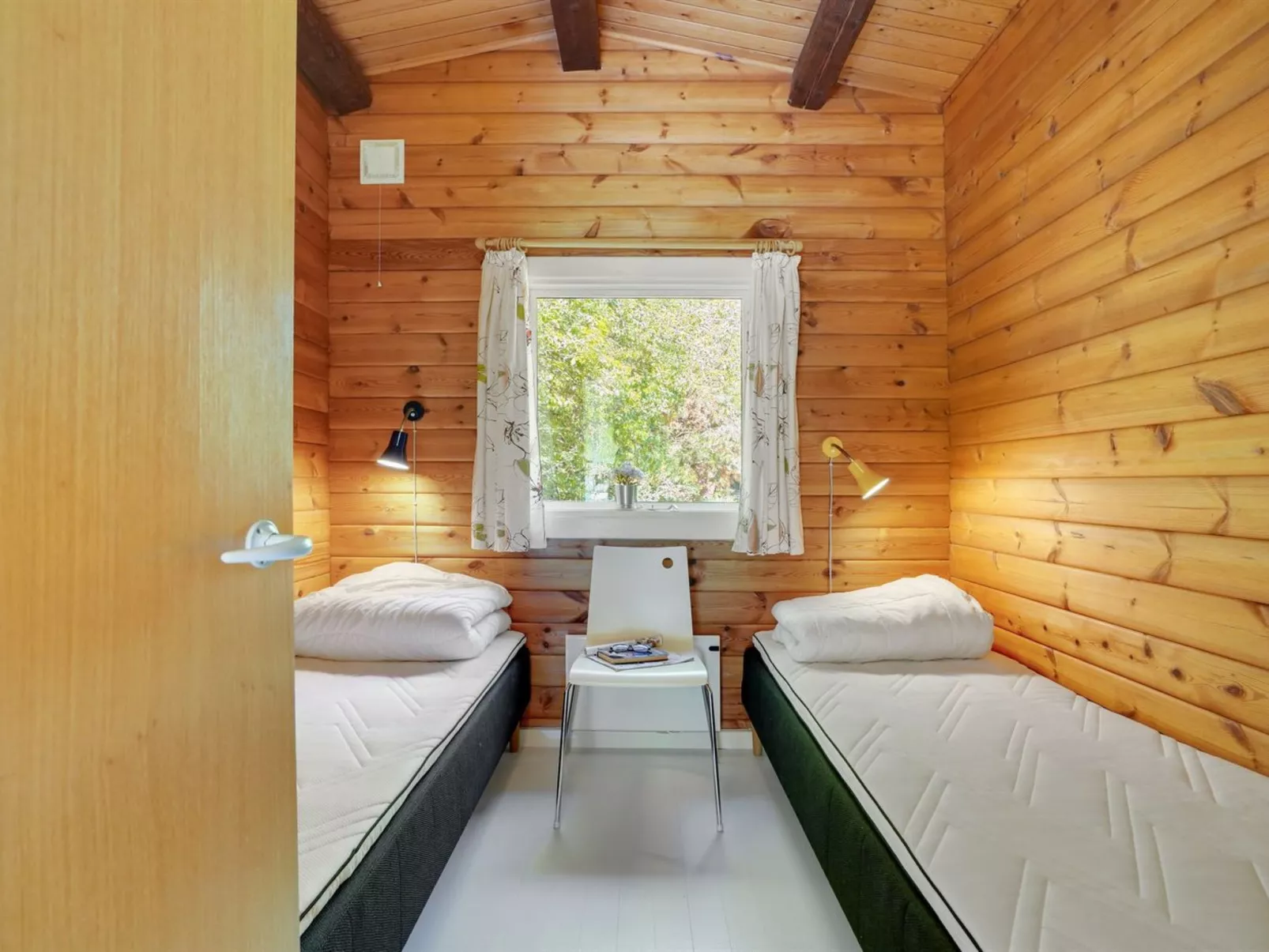 "Tuba" - 600m from the sea-Binnen