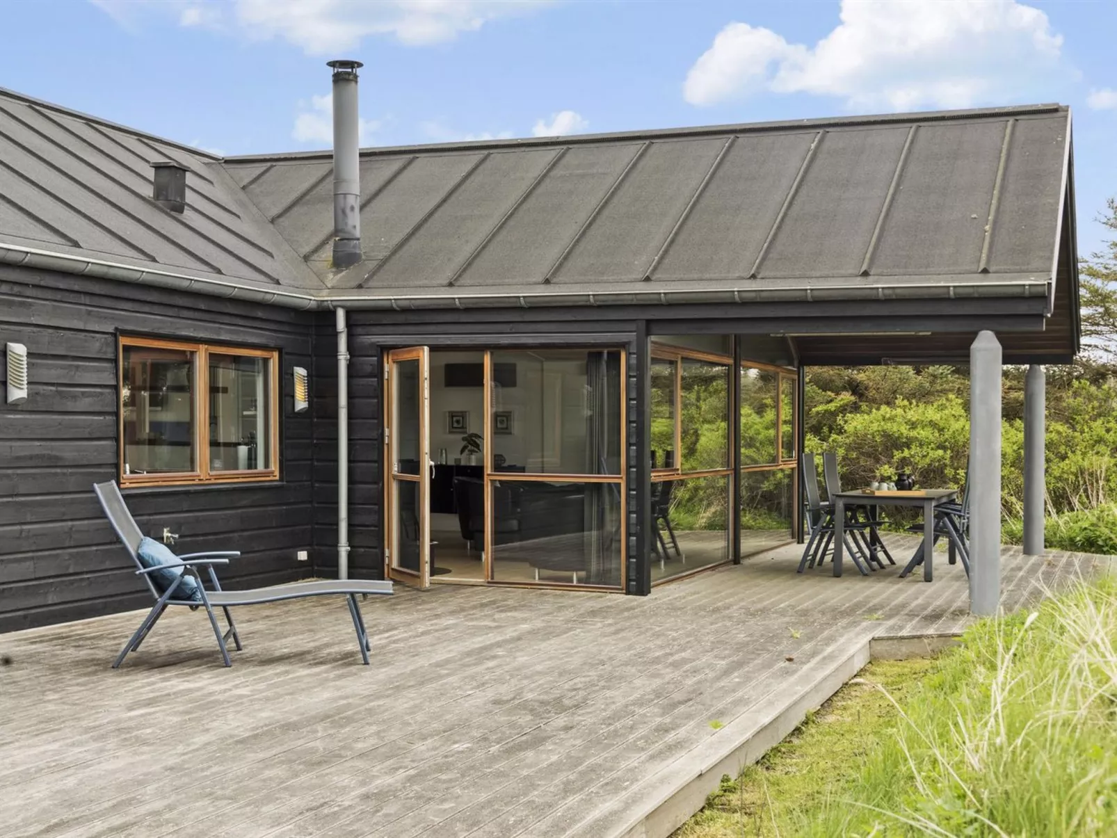 "Ilmatar" - 650m from the sea-Buiten