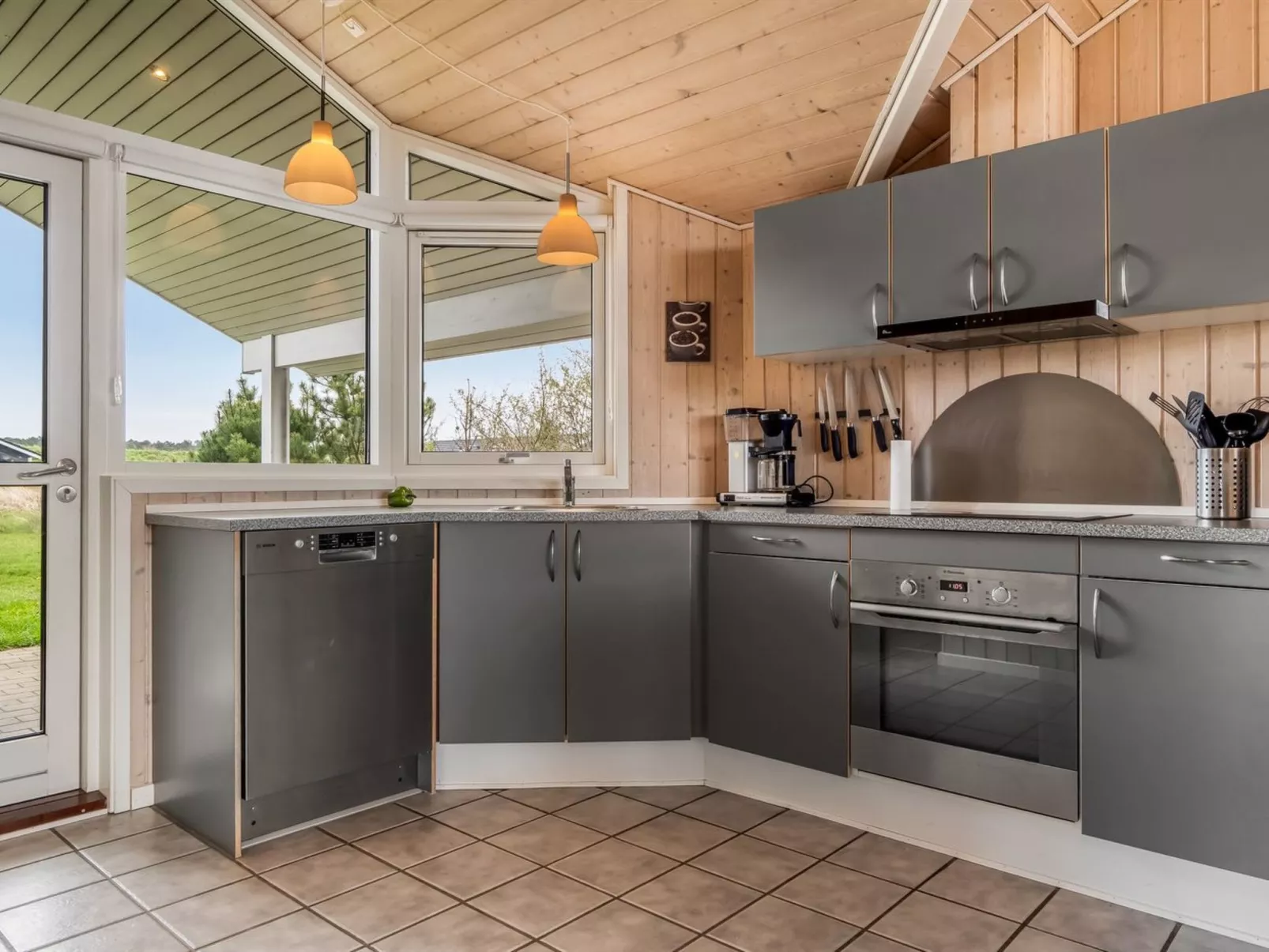 "Dory" - 1.0km from the sea-Binnen